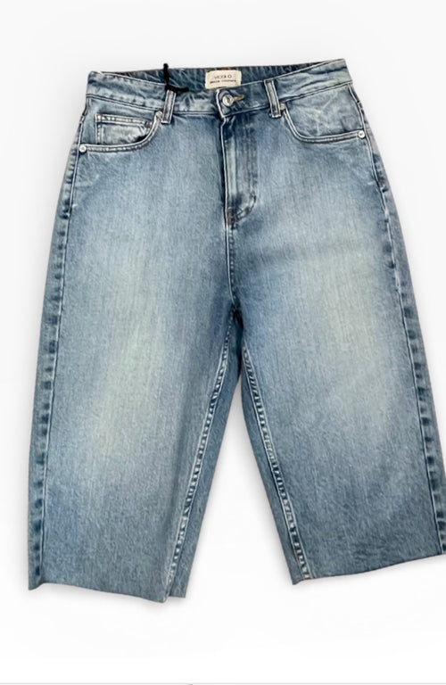 Bermuda in Denim