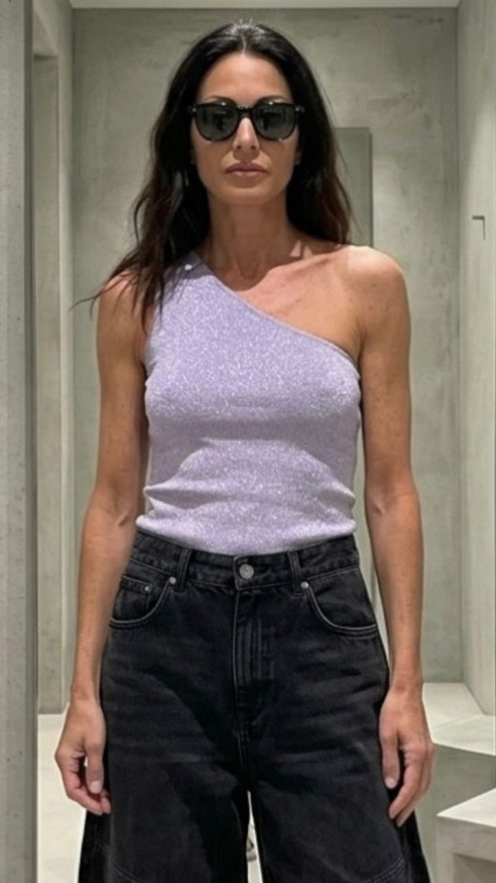 Top monospalla colore lavanda